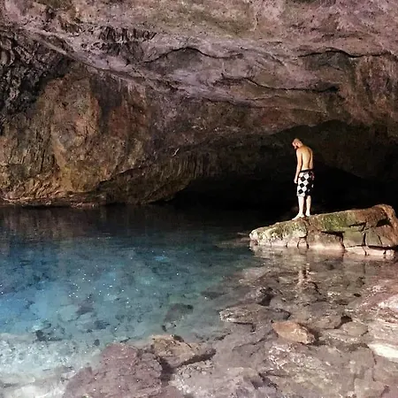 Ξενοδοχείο Shadow